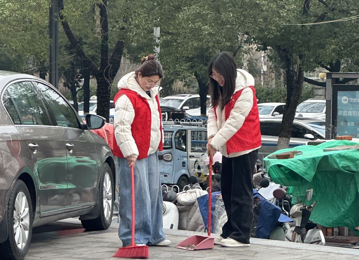 化学与制药工程学院(2).png